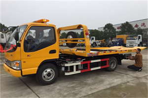 秀峰哪里有拖车服务