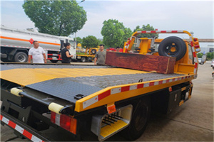 秀峰附近拖车电话号码服务