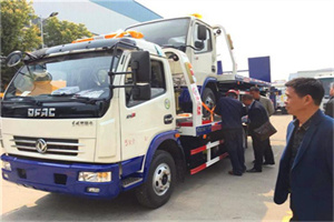 秀峰汽车道路救援拖车价格